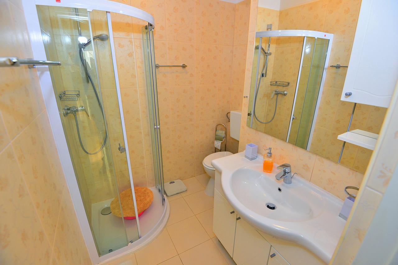 Apartments Jakovic Brela Habitación foto